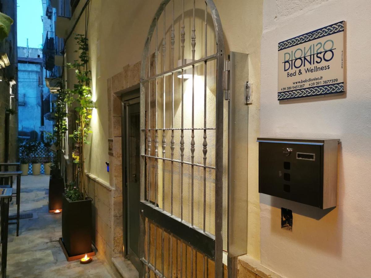 Dioniso Bed & Wellness Acomodação com café da manhã Taranto Exterior foto